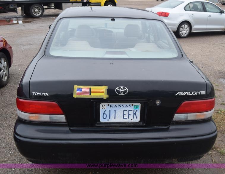 image for item AW9925 1996 Toyota Avalon