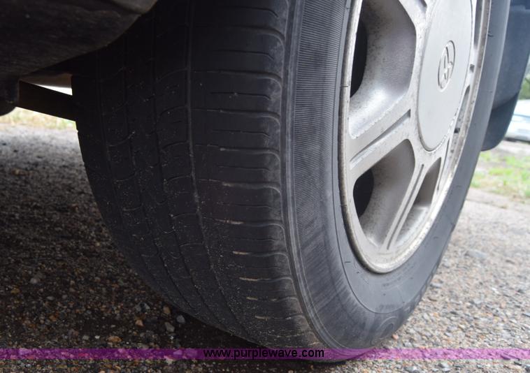 image for item AW9925 1996 Toyota Avalon