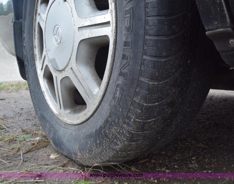 image for item AW9925 1996 Toyota Avalon