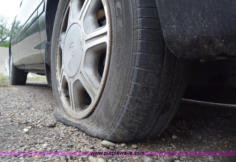 image for item AW9925 1996 Toyota Avalon