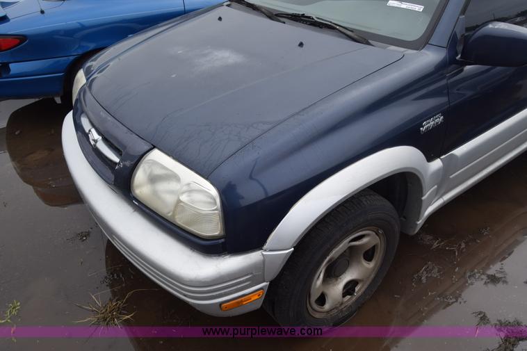 image for item AW9926 1999 Suzuki Grand Vitara SUV