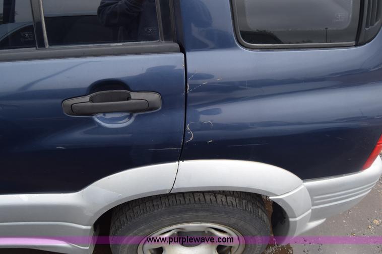 image for item AW9926 1999 Suzuki Grand Vitara SUV