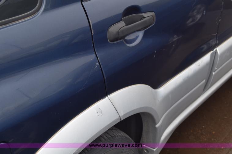 image for item AW9926 1999 Suzuki Grand Vitara SUV