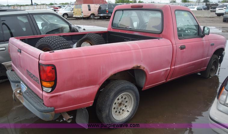image for item AW9927 1994 Mazda B2300 pickup truck