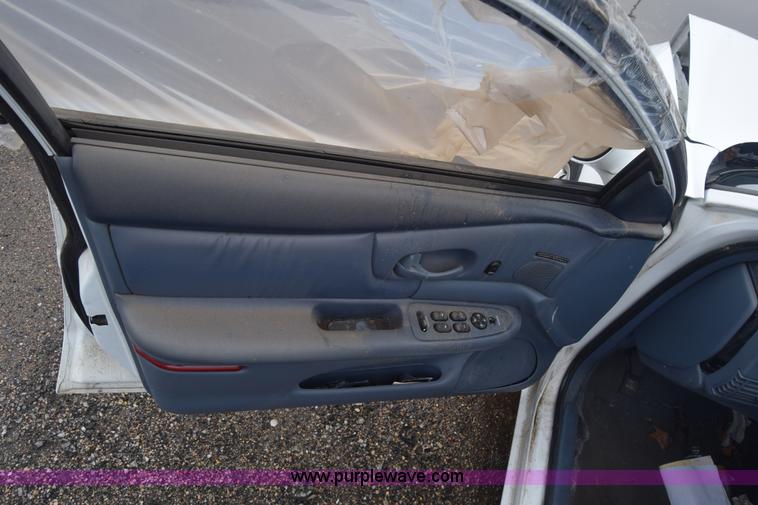 image for item AW9928 2000 Buick Century