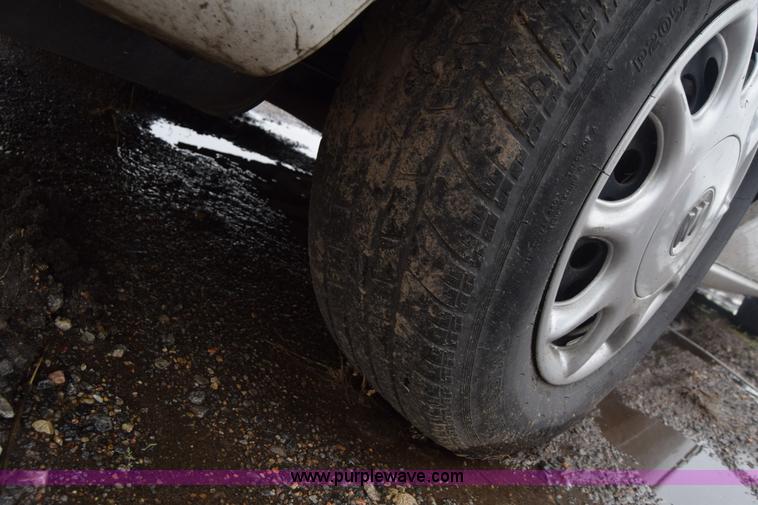 image for item AW9928 2000 Buick Century