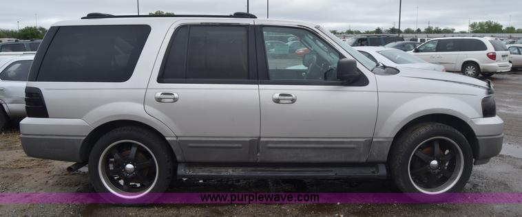 image for item AW9930 2003 Ford Expedition SUV