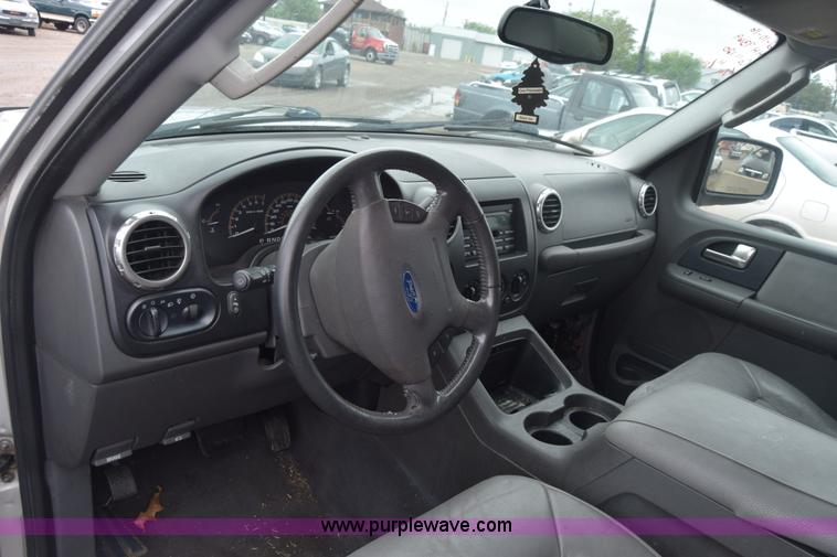image for item AW9930 2003 Ford Expedition SUV