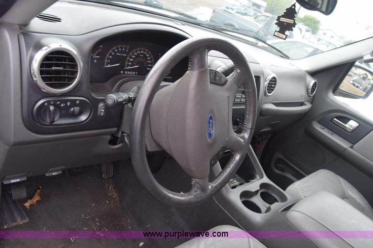 image for item AW9930 2003 Ford Expedition SUV