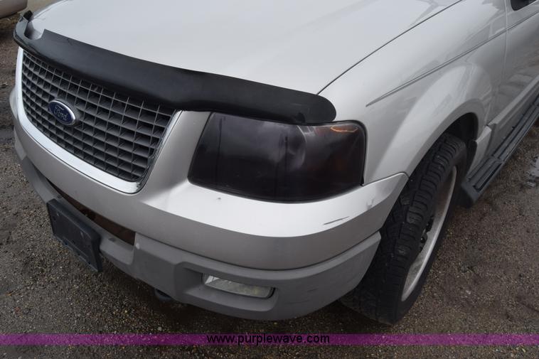 image for item AW9930 2003 Ford Expedition SUV