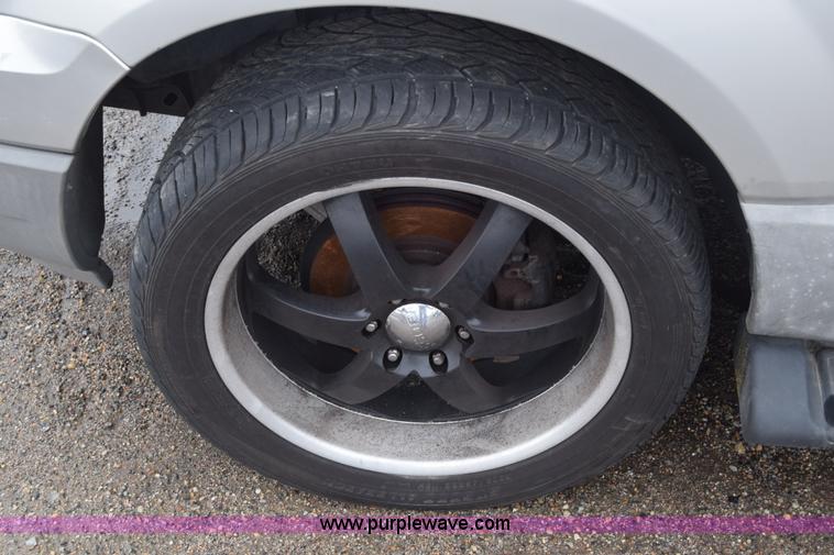image for item AW9930 2003 Ford Expedition SUV