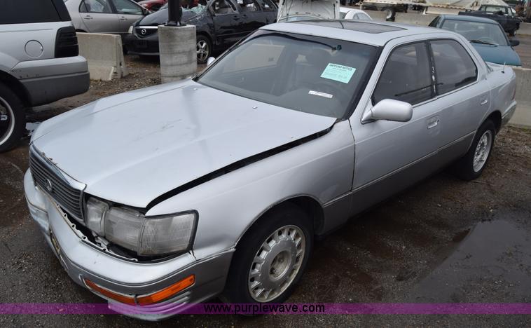 image for item AW9933 1991 Lexus LS400