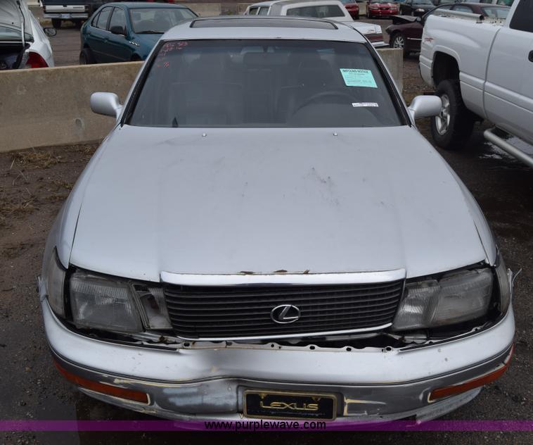 image for item AW9933 1991 Lexus LS400