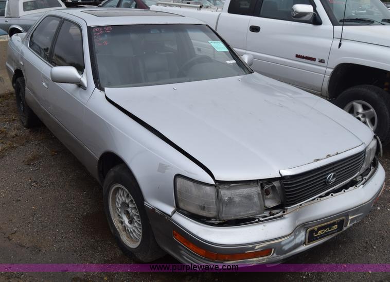 image for item AW9933 1991 Lexus LS400