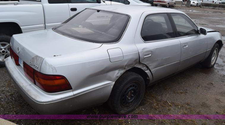 image for item AW9933 1991 Lexus LS400