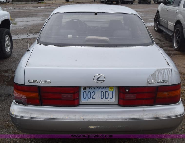 image for item AW9933 1991 Lexus LS400