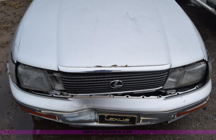 image for item AW9933 1991 Lexus LS400