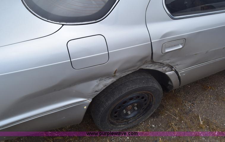 image for item AW9933 1991 Lexus LS400