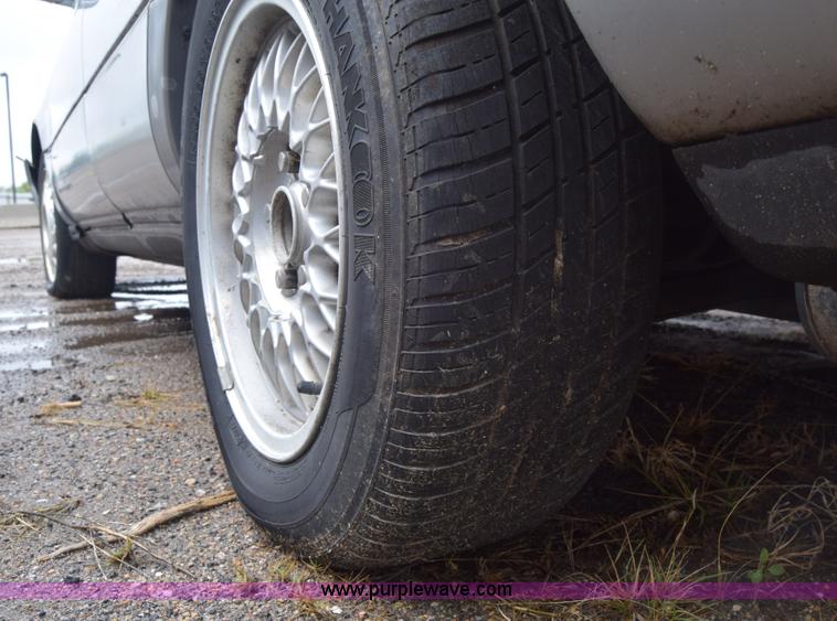 image for item AW9933 1991 Lexus LS400