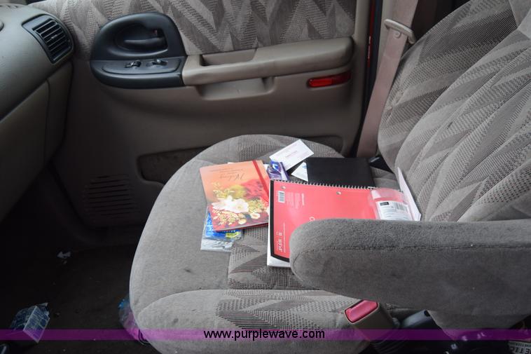 image for item AW9934 1999 Chevrolet Venture van