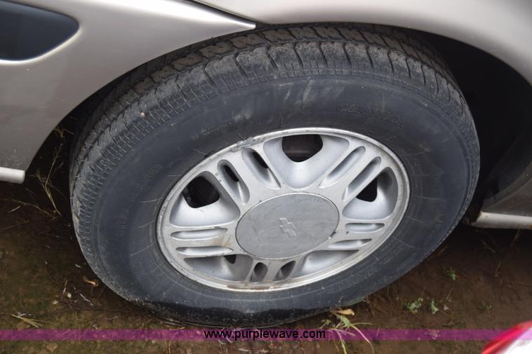 image for item AW9934 1999 Chevrolet Venture van