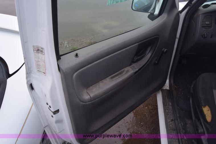 image for item AW9938 2005 Ford Ranger pickup truck