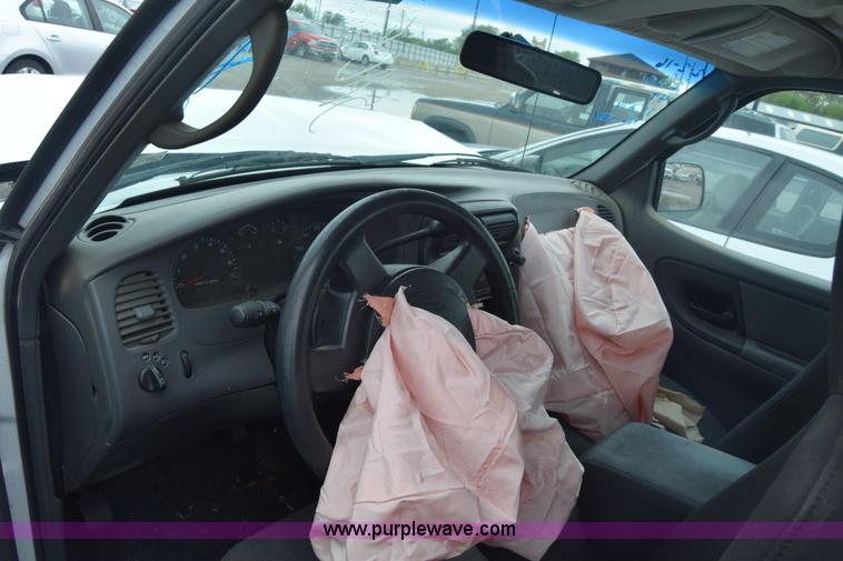 image for item AW9938 2005 Ford Ranger pickup truck