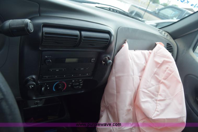 image for item AW9938 2005 Ford Ranger pickup truck