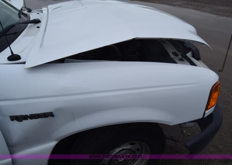 image for item AW9938 2005 Ford Ranger pickup truck