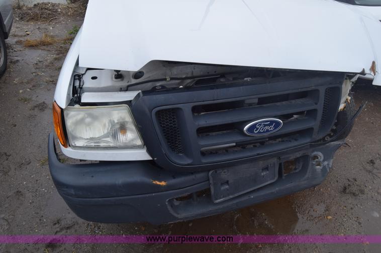 image for item AW9938 2005 Ford Ranger pickup truck
