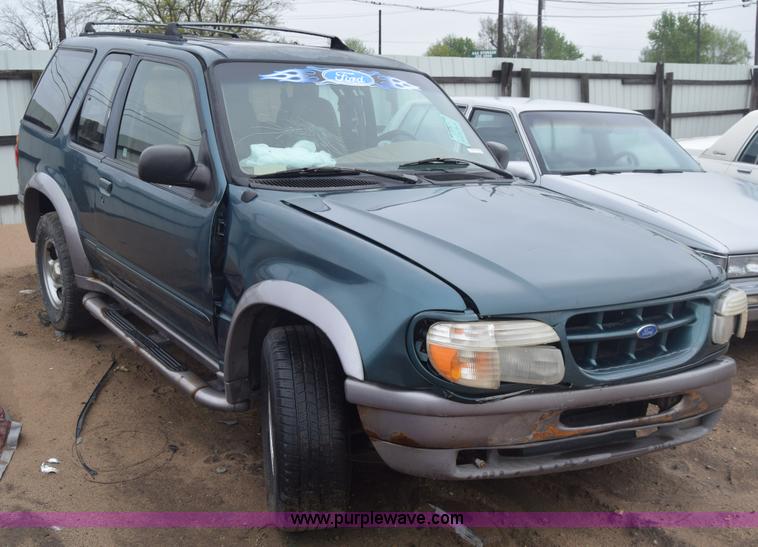 image for item AW9941 1995 Ford Explorer SUV