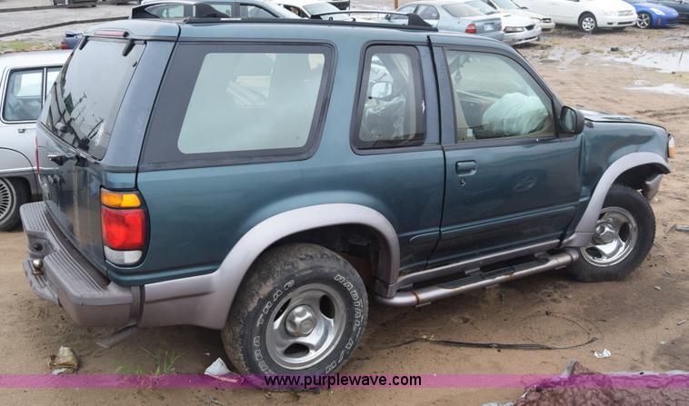 image for item AW9941 1995 Ford Explorer SUV