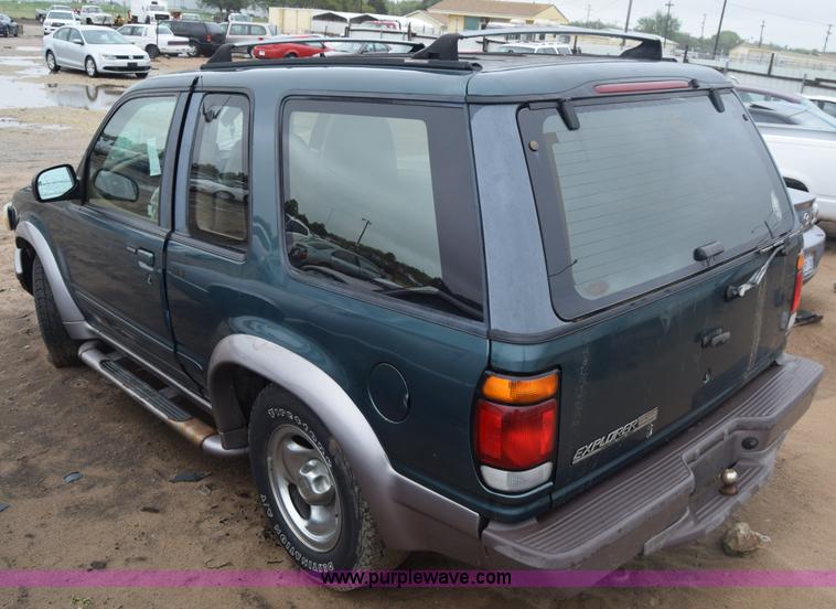 image for item AW9941 1995 Ford Explorer SUV