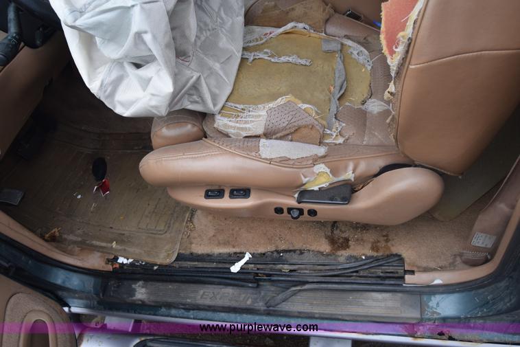 image for item AW9941 1995 Ford Explorer SUV