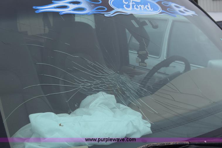 image for item AW9941 1995 Ford Explorer SUV