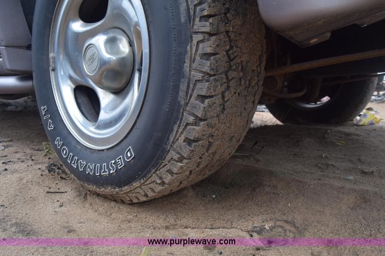 image for item AW9941 1995 Ford Explorer SUV