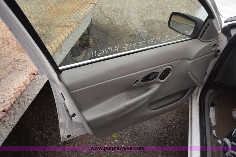 image for item BF9991 2000 Ford Contour