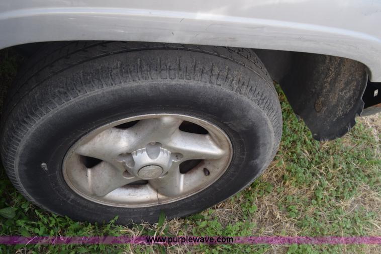 image for item BW9419 1999 Dodge Ram 1500 Quad Cab pickup truck