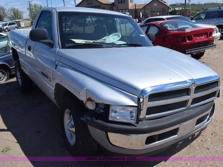 image for item BW9483 2001 Dodge Ram 1500 pickup truck