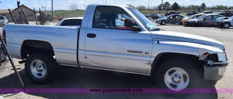 image for item BW9483 2001 Dodge Ram 1500 pickup truck