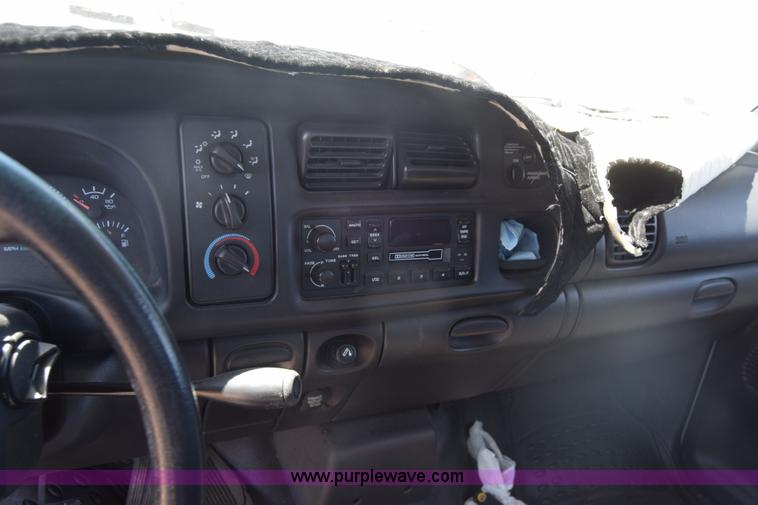 image for item BW9483 2001 Dodge Ram 1500 pickup truck