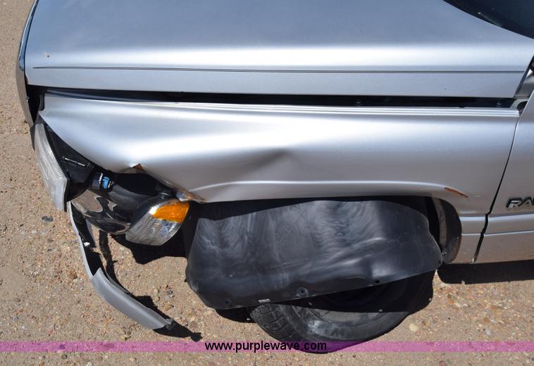 image for item BW9483 2001 Dodge Ram 1500 pickup truck