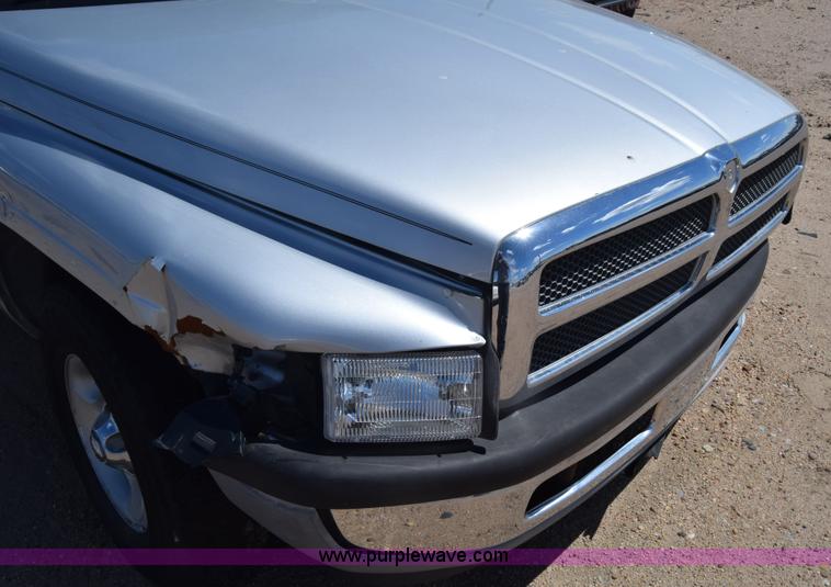 image for item BW9483 2001 Dodge Ram 1500 pickup truck