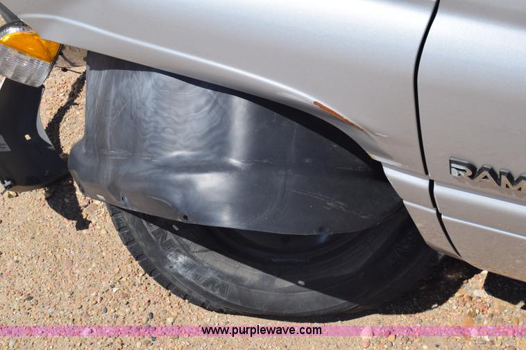 image for item BW9483 2001 Dodge Ram 1500 pickup truck