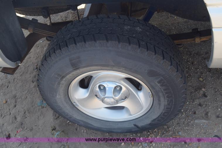 image for item BW9483 2001 Dodge Ram 1500 pickup truck