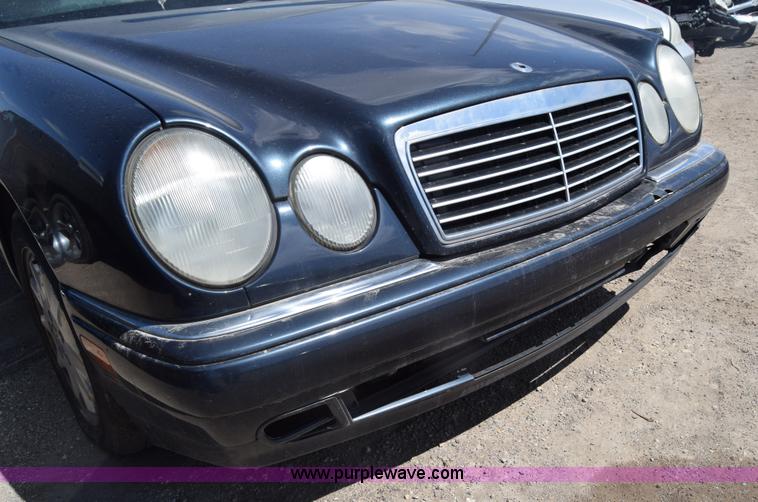image for item BW9485 1997 Mercedes Benz E320