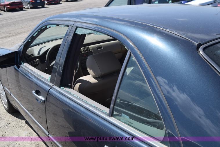 image for item BW9485 1997 Mercedes Benz E320