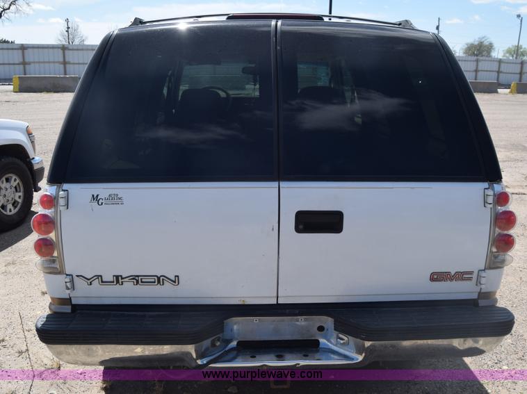 image for item BW9486 1999 GMC Yukon SUV