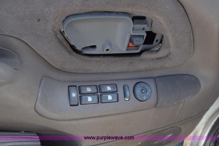 image for item BW9486 1999 GMC Yukon SUV