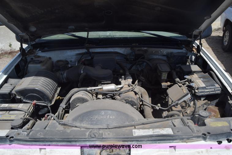 image for item BW9486 1999 GMC Yukon SUV